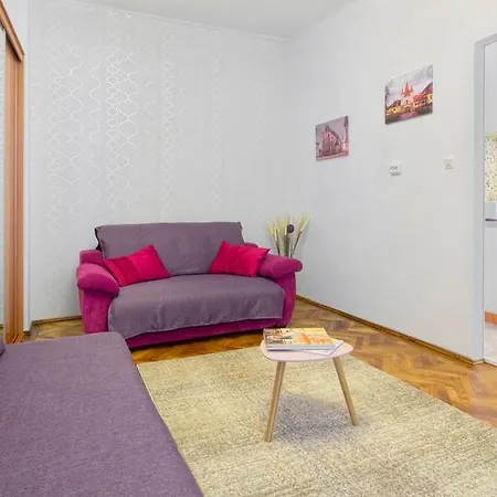 Amy's Place Apartman Brassó